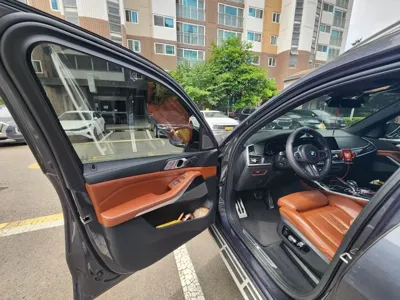 BMW X7 2021, 75142 км, за 46592.94 USD - фото 13