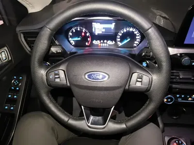 Ford Focus 2019, 76000 км, за 5622 USD - фото 11