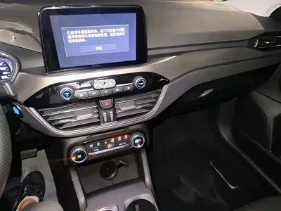 Ford Focus 2019, 76000 км, за 5622 USD - фото 13