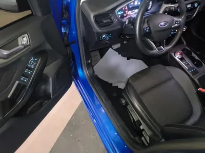 Ford Focus 2019, 76000 км, за 5622 USD - фото 16