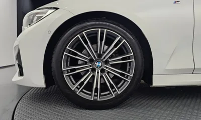 BMW 3-Series 2022, 64105 км, за 18558.3 USD