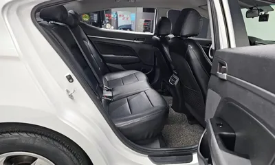 Hyundai Avante 2017, 149129 км, за 4629.14 USD - фото 12