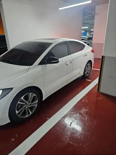 Hyundai Avante 2016, 136596 км, за 5334.38 USD