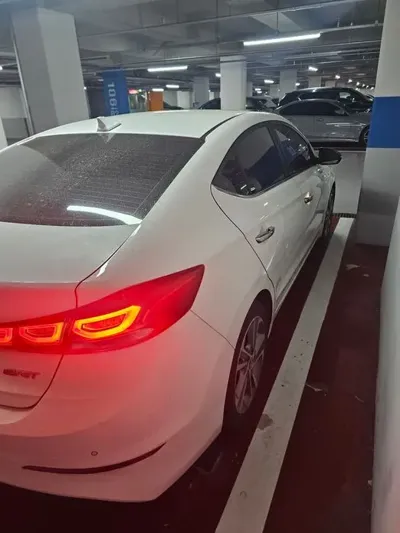 Hyundai Avante 2016, 136596 км, за 5334.38 USD