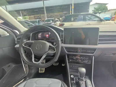 Volkswagen Tiguan X 2022, 47000 км, за 13469.5 USD - фото 10