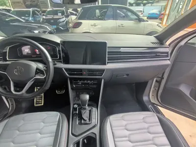 Volkswagen Tiguan X 2022, 47000 км, за 13469.5 USD - фото 11