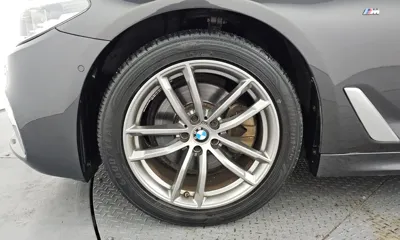 BMW 5-Series 2018, 88488 км, за 19029.8 USD