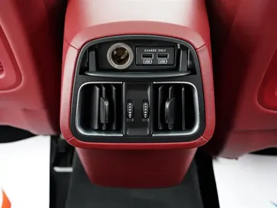 Maserati Levante 2018, 54000 км, за 37962.77 USD - фото 23