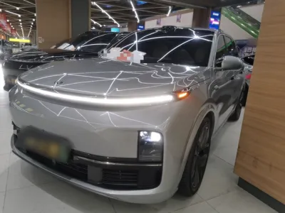 Li Auto L9 · 2022 год