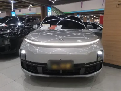 Li Auto L9 2022, 17000 км, за 41779 USD - фото 2