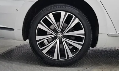 Volkswagen Arteon 2019, 60122 км, за 13653.67 USD