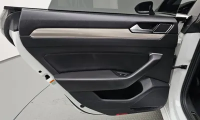 Volkswagen Arteon 2019, 60122 км, за 13550.5 USD - фото 25