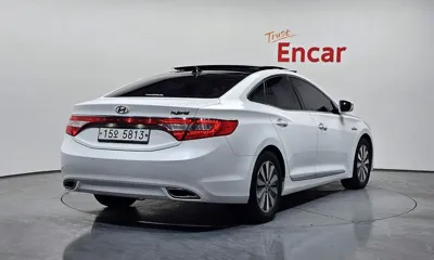 Hyundai Grandeur 2015, 133667 км, за 6408.99 USD