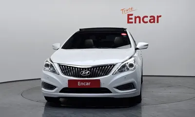 Hyundai Grandeur 2015, 133667 км, за 6408.99 USD
