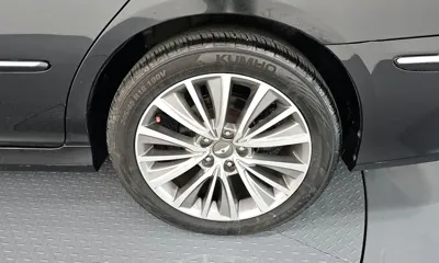 Hyundai Grandeur 2011, 266659 км, за 1642.14 USD