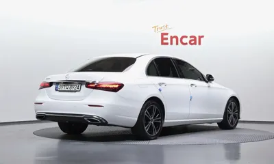 Mercedes-Benz E-Class 2021, 124620 км, за 17854.8 USD