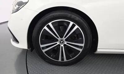 Mercedes-Benz E-Class 2021, 124620 км, за 17854.8 USD