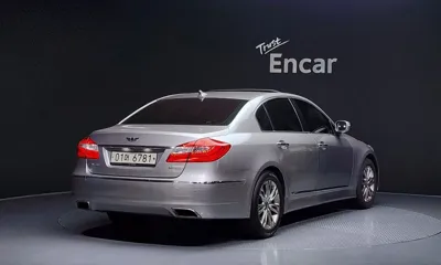 Hyundai Genesis 2012, 128968 км, за 3218.6 USD