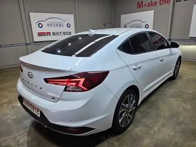 Hyundai Avante 2020, 53000 км, за 7862.57 USD