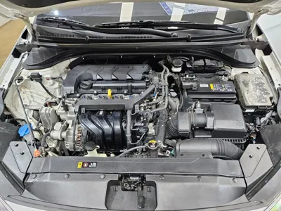 Hyundai Avante 2020, 53000 км, за 7862.57 USD - фото 17