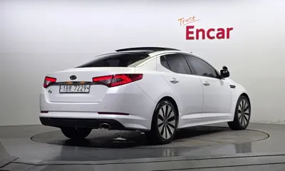 Kia K5 2011, 114912 км, за 3166.32 USD