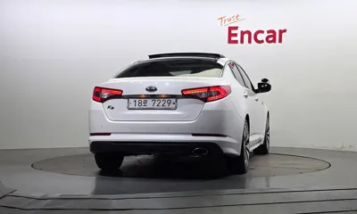 Kia K5 2011, 114912 км, за 3166.32 USD