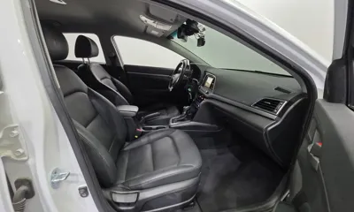 Hyundai Avante 2016, 157799 км, за 4569.53 USD - фото 10