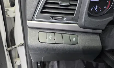 Hyundai Avante 2016, 157799 км, за 4569.53 USD - фото 13