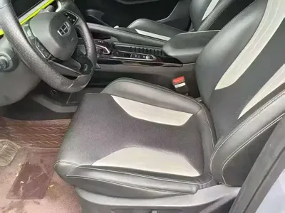 Geely Binyue 2022, 65000 км, за 8128.65 USD