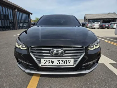 Hyundai Grandeur 2017, 230000 км, за 5185.77 USD