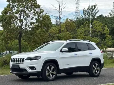 Jeep Cherokee · 2019 год