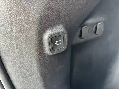 Jeep Cherokee 2019, 91000 км, за 8504.84 USD - фото 24