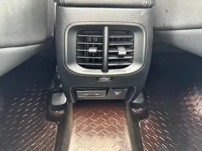 Jeep Cherokee 2019, 91000 км, за 8504.84 USD - фото 32