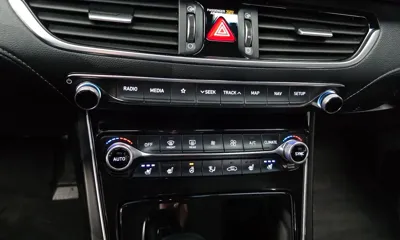Hyundai Grandeur 2019, 143547 км, за 7351.03 USD - фото 16