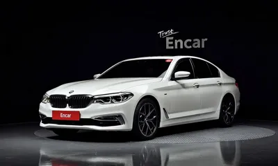 BMW 5-Series · 2018 год