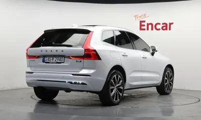 Volvo XC60 2023, 10676 км, за 32178.37 USD