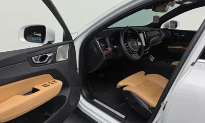 Volvo XC60 2023, 10676 км, за 32178.37 USD - фото 10