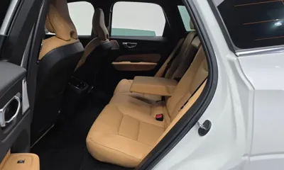 Volvo XC60 2023, 10676 км, за 32178.37 USD - фото 12