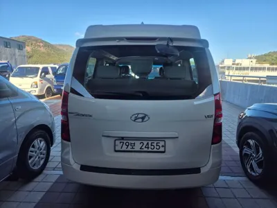Hyundai Starex 2019, 166200 км, за 10264.89 USD