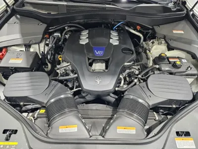 Maserati Levante 2023, 3219 км, за 61106.39 USD - фото 6