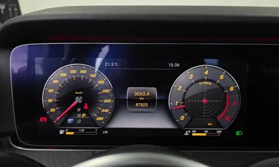 Mercedes-Benz E-Class 2019, 87825 км, за 17545.34 USD - фото 8