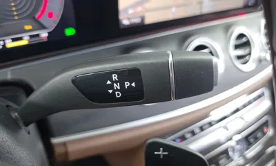 Mercedes-Benz E-Class 2019, 87825 км, за 17545.34 USD - фото 9