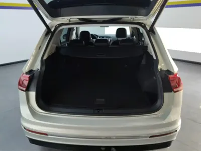 Volkswagen Tiguan L 2021, 57699 км, за 16597.68 USD