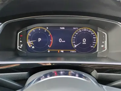 Volkswagen Tiguan L 2021, 57699 км, за 16644.67 USD - фото 14