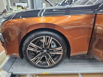 BMW i7 2026, 10400 км, за 97068.62 USD - фото 8