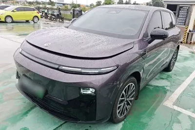 Leapmotor B10 · 2025 год