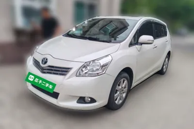 Toyota Verso · 2014 год