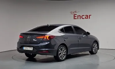 Hyundai Avante 2020, 65982 км, за 8782.21 USD