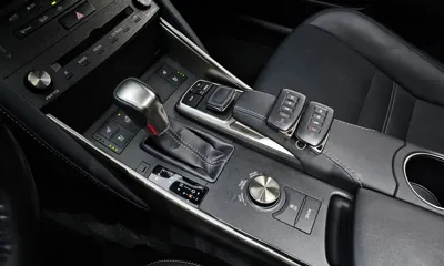 Lexus IS 2019, 137785 км, за 13742.98 USD - фото 9