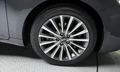 Kia K7 2017, 178501 км, за 5939.87 USD